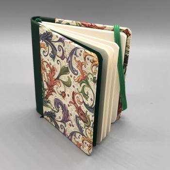 Buch Leinenrücken florentinisch Gummiband handgebunden Notizen grün Seiten